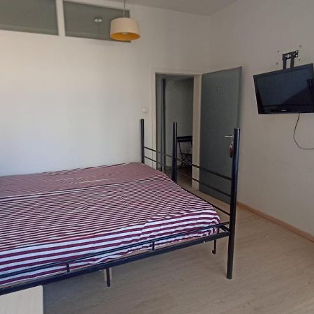 Newborn Comfort Hostel The Biggest Hostel Of Town With Best Location Приштина Экстерьер фото