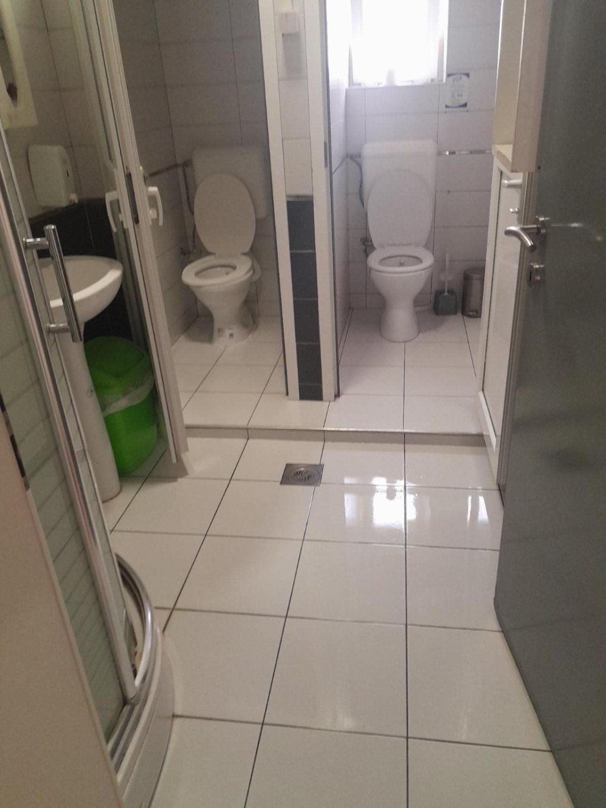 Newborn Comfort Hostel The Biggest Hostel Of Town With Best Location Приштина Экстерьер фото