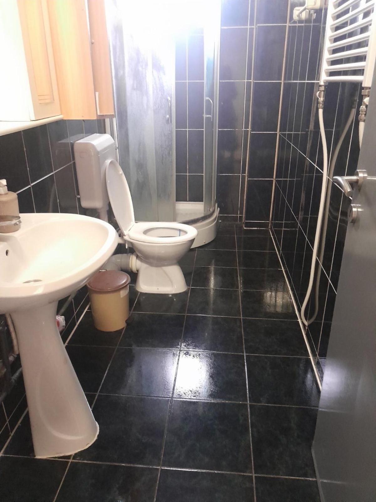 Newborn Comfort Hostel The Biggest Hostel Of Town With Best Location Приштина Экстерьер фото